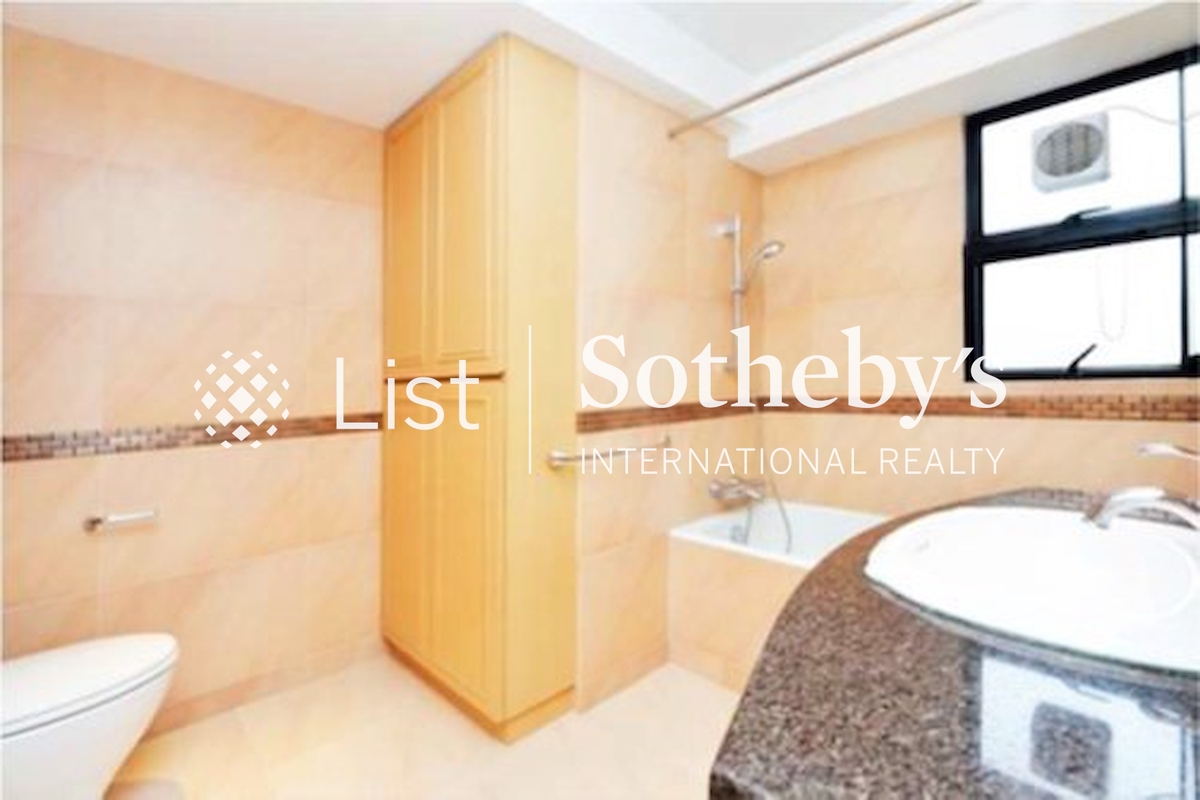 The Royal Court 帝景閣 | Master Bathroom