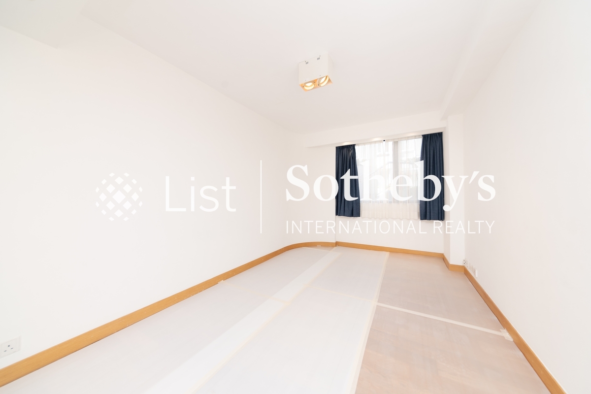 Beach Pointe 海灣閣 | Third Bedroom