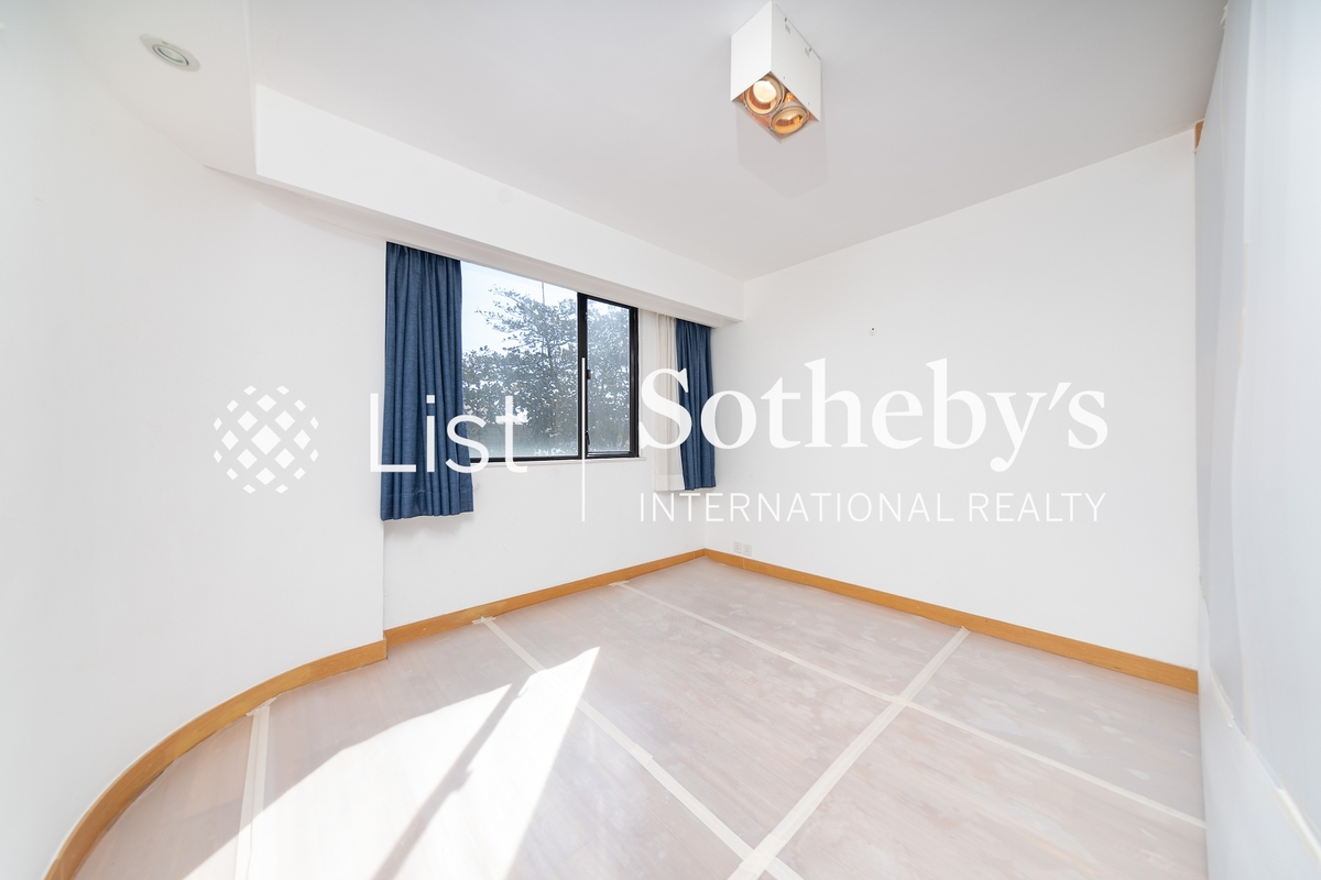 Beach Pointe 海灣閣 | Master Bedroom