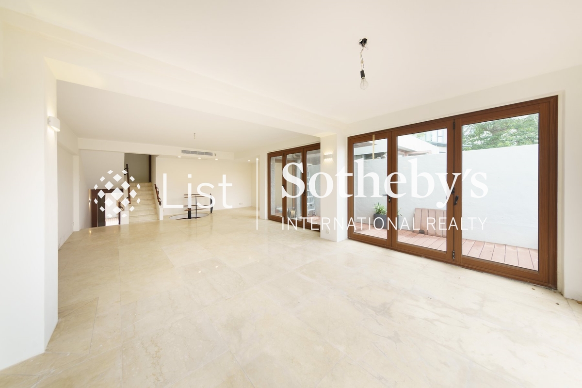 Louisette 赤柱灘道20號 | Living and Dining Room