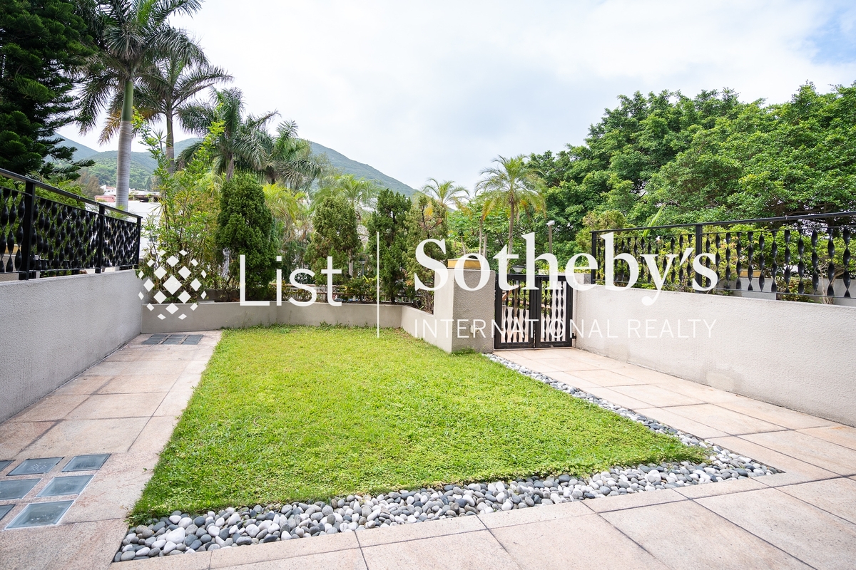 L'Harmonie 葆琳居 | Private Garden off Living and Dining Room