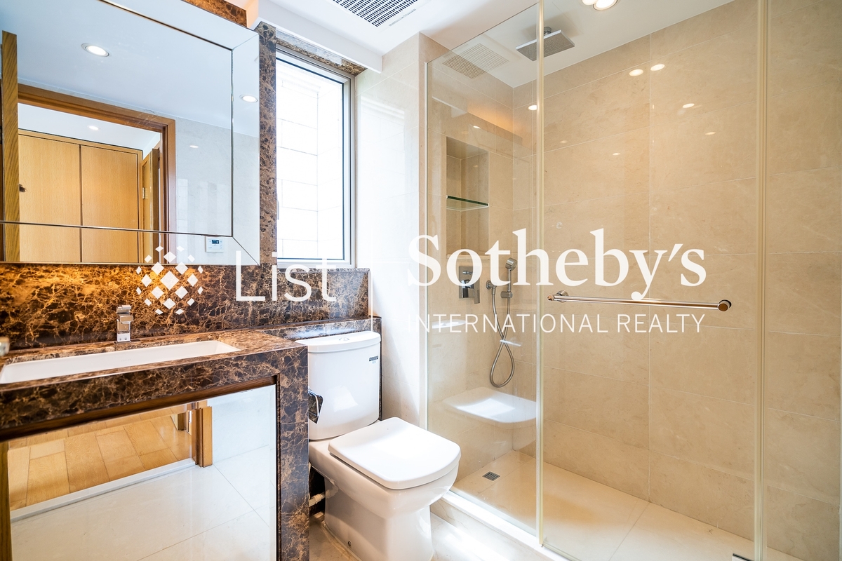 L'Harmonie 葆琳居 | First Guest Bathroom