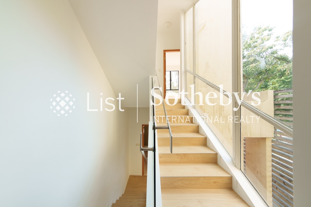 Stanley Court 海灣園 | Internal Staircase