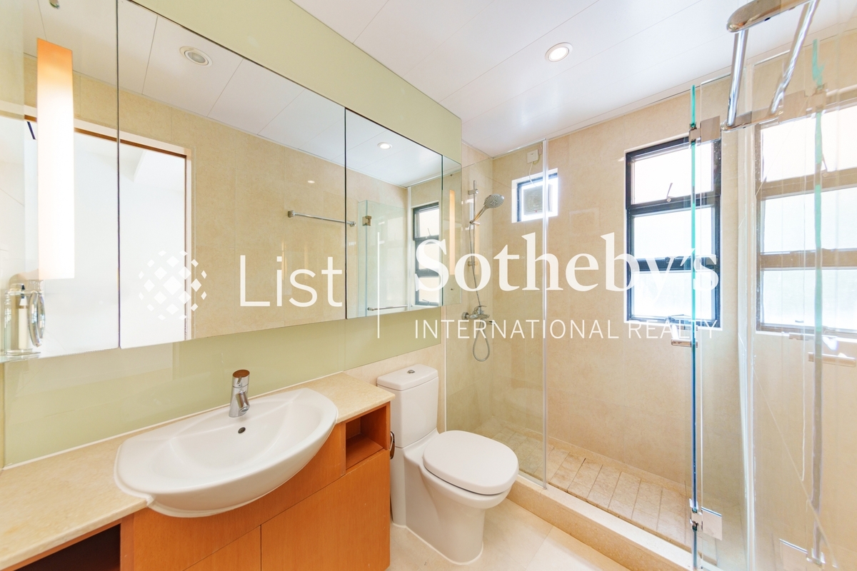 Stanley Court 海灣園 | Second En-suite Bathroom