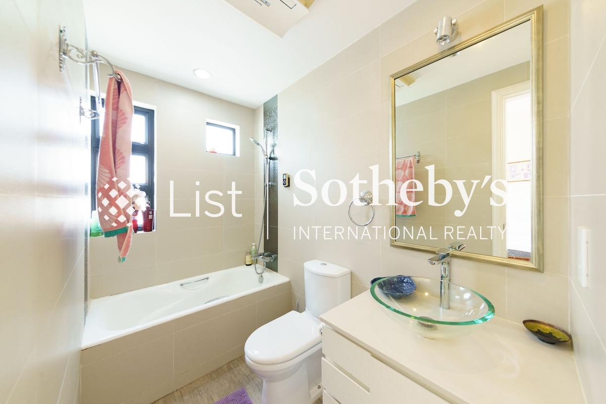 Stanley Court 海灣園 | Second En-suite Bathroom