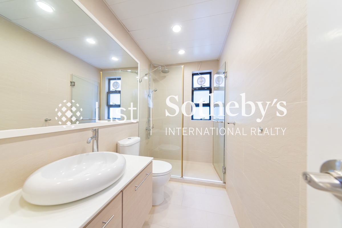 Stanley Court 海灣園 | Second En-suite Bathroom