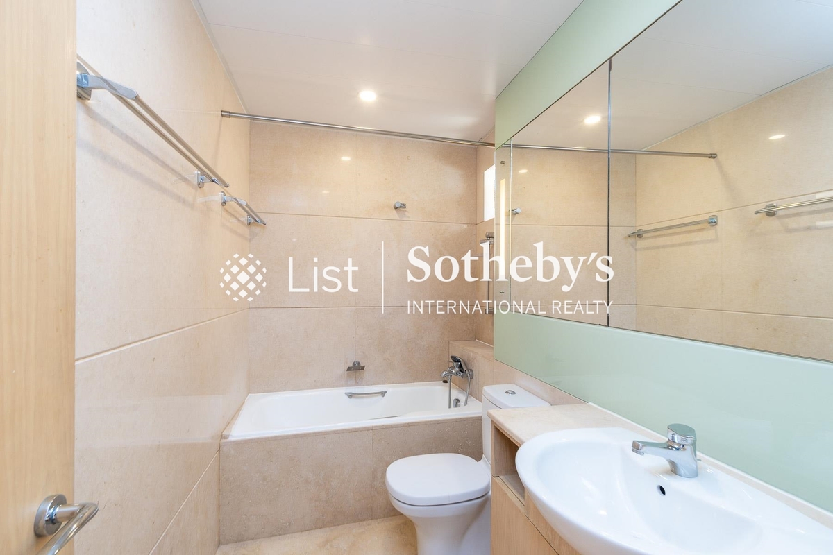 Stanley Court 海灣園 | Master Bathroom