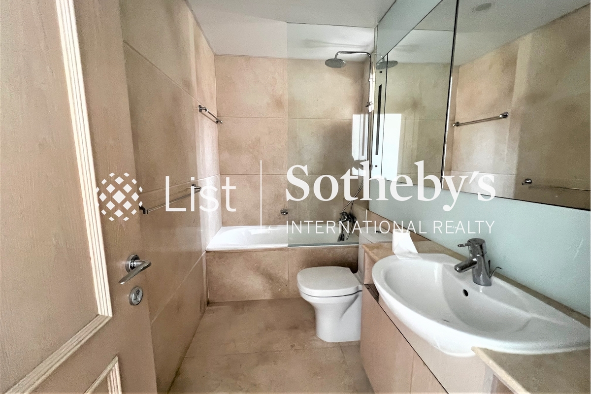Stanley Court 海灣園 | Master Bathroom