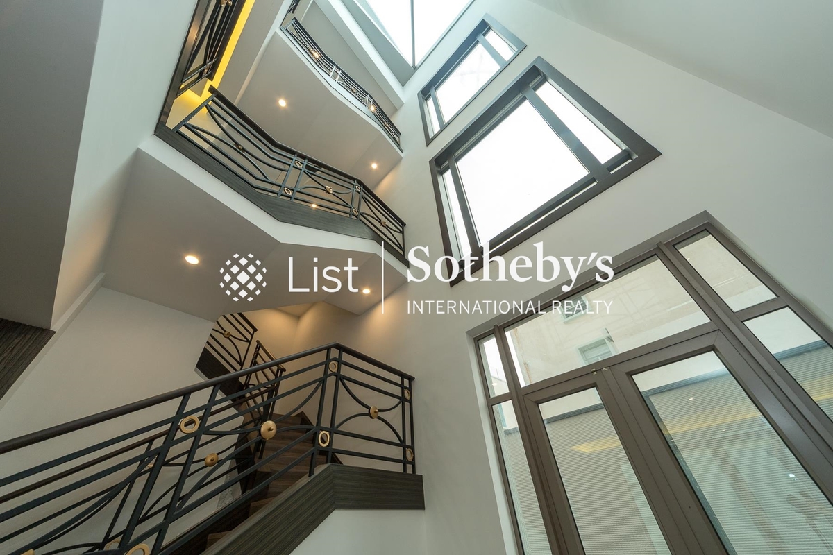 14 Stanley Mound Road 赤柱岡道14號 | Internal staircase