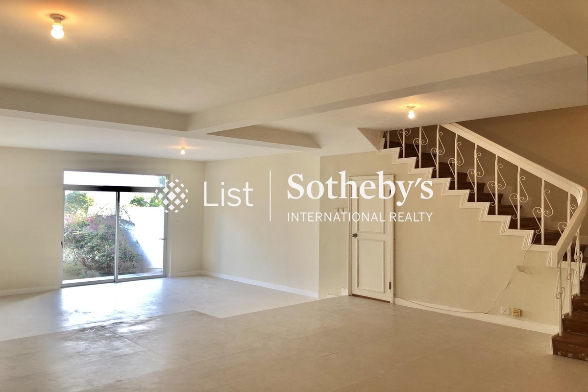 Grosse Pointe Villa 赤柱村道4號 | Living and Dining Room