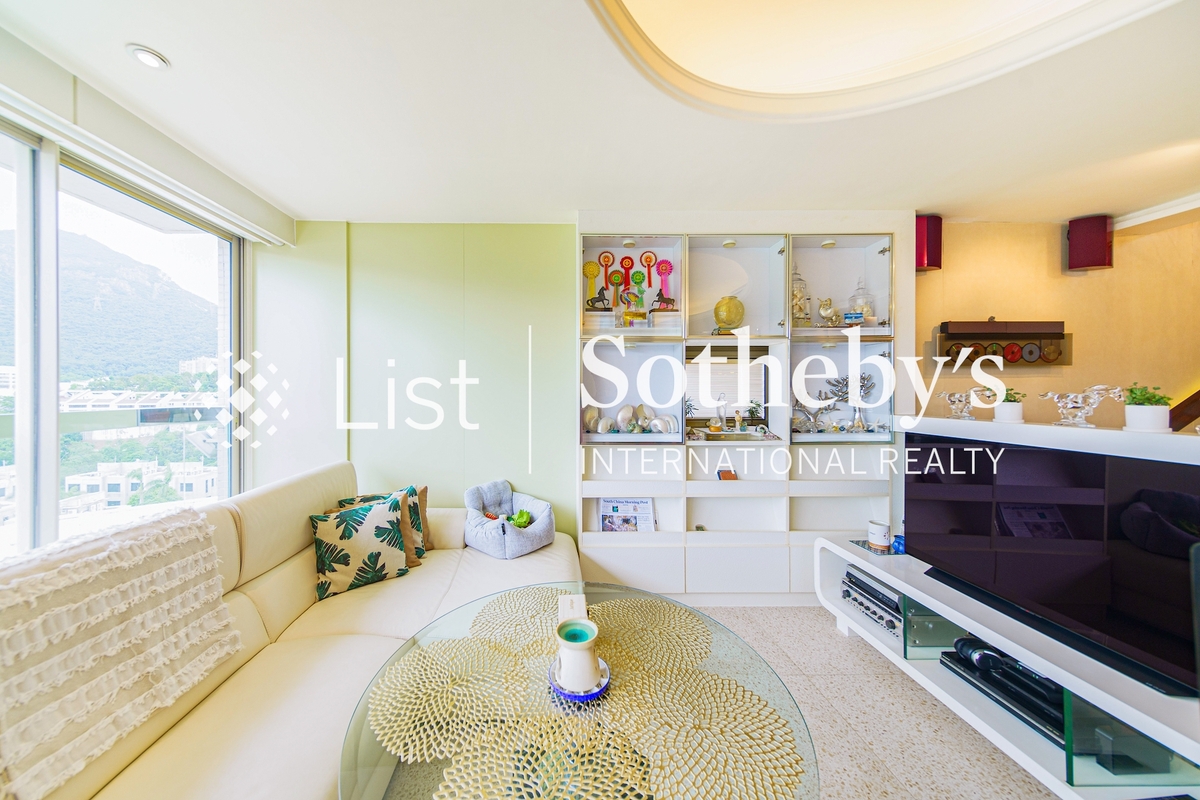 Jade Crest 翠峰園 | Family Room