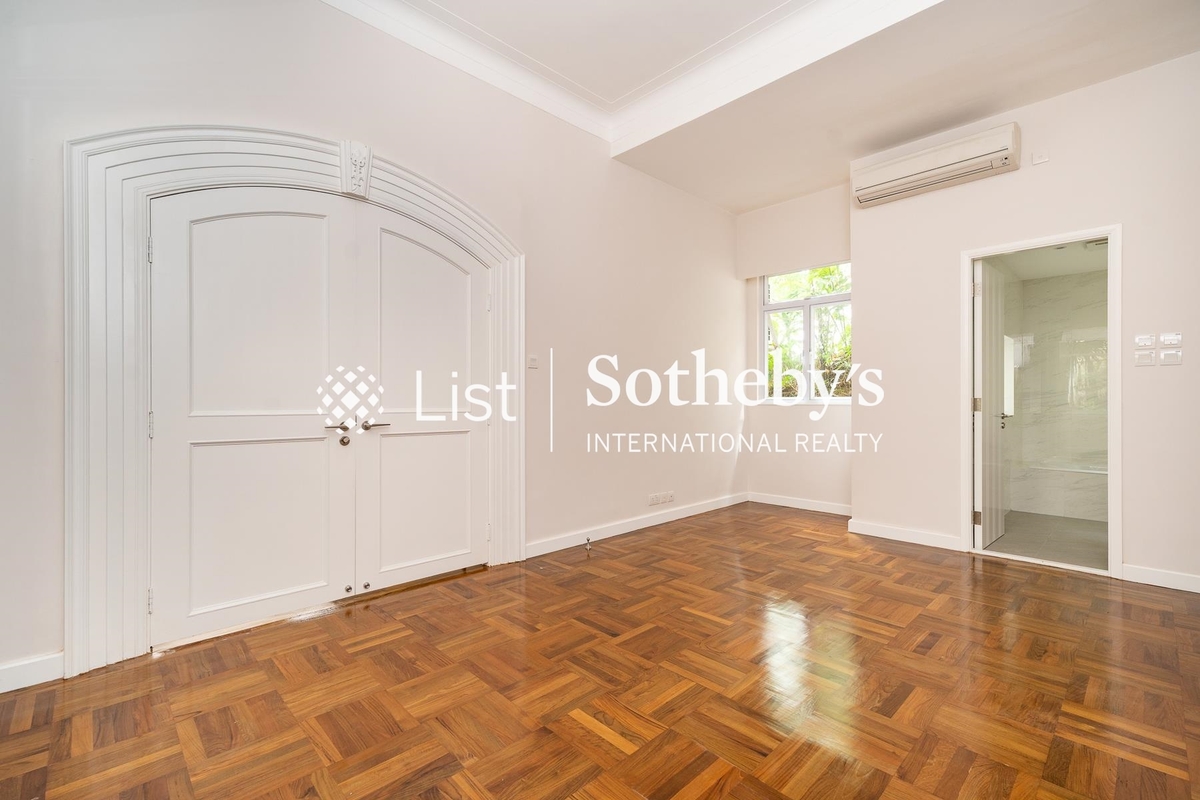 No. 8 Clovelly Path 高化利徑8號 | Master Bedroom