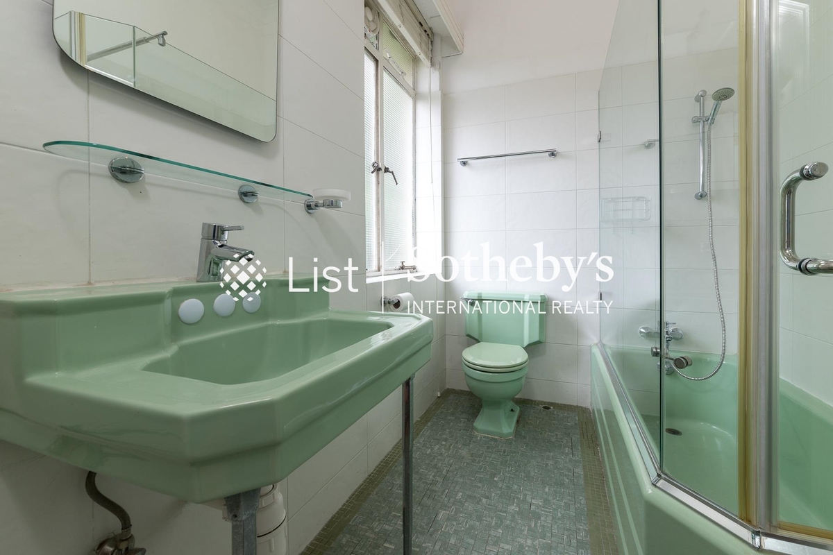 No. 8 Clovelly Path 高化利径8号 | Second En-suite Bathroom