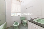 No. 8 Clovelly Path 高化利径8号 | Master Bathroom