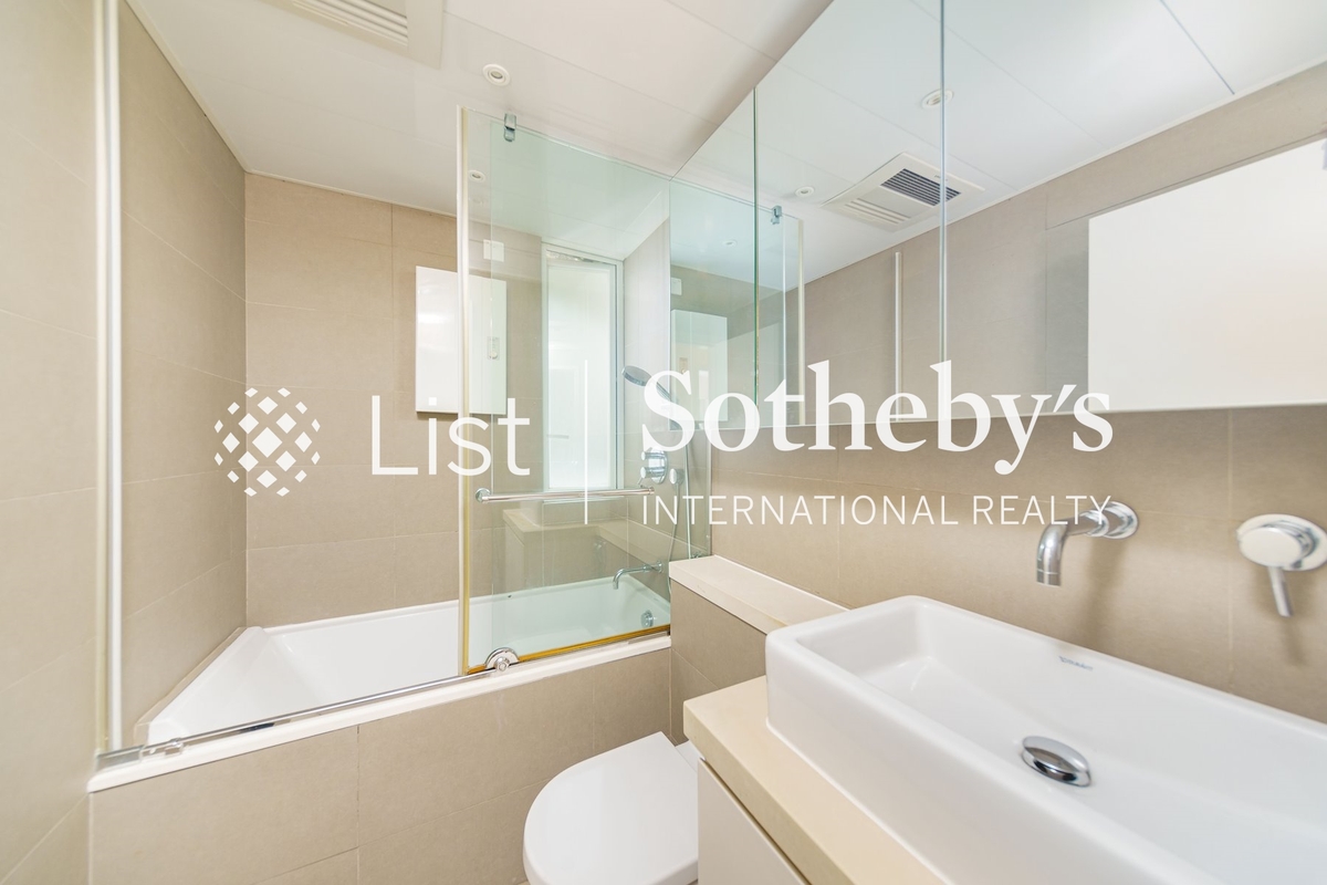 Cape Mansions 翠海別墅 | Guest Bathroom