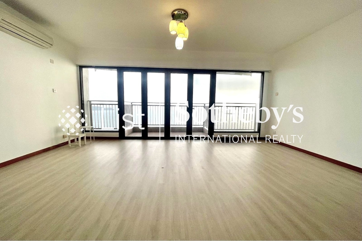 Cape Mansions 翠海別墅 | Living Room