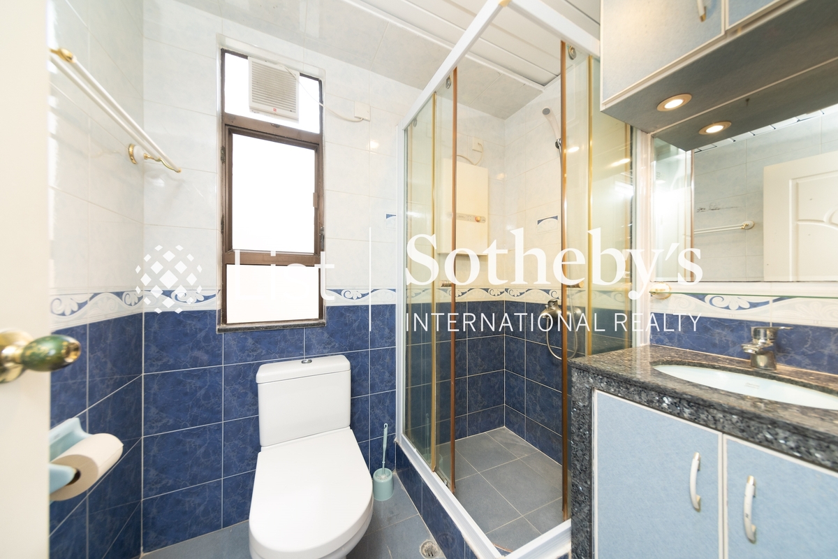 Wing Way Court 永威閣 | Master Bathroom