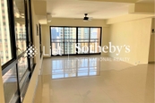 Wing Way Court 永威閣 | Living and Dining Room