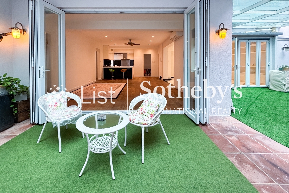 Peace Court 宜安閣 | Private Garden off Living Room