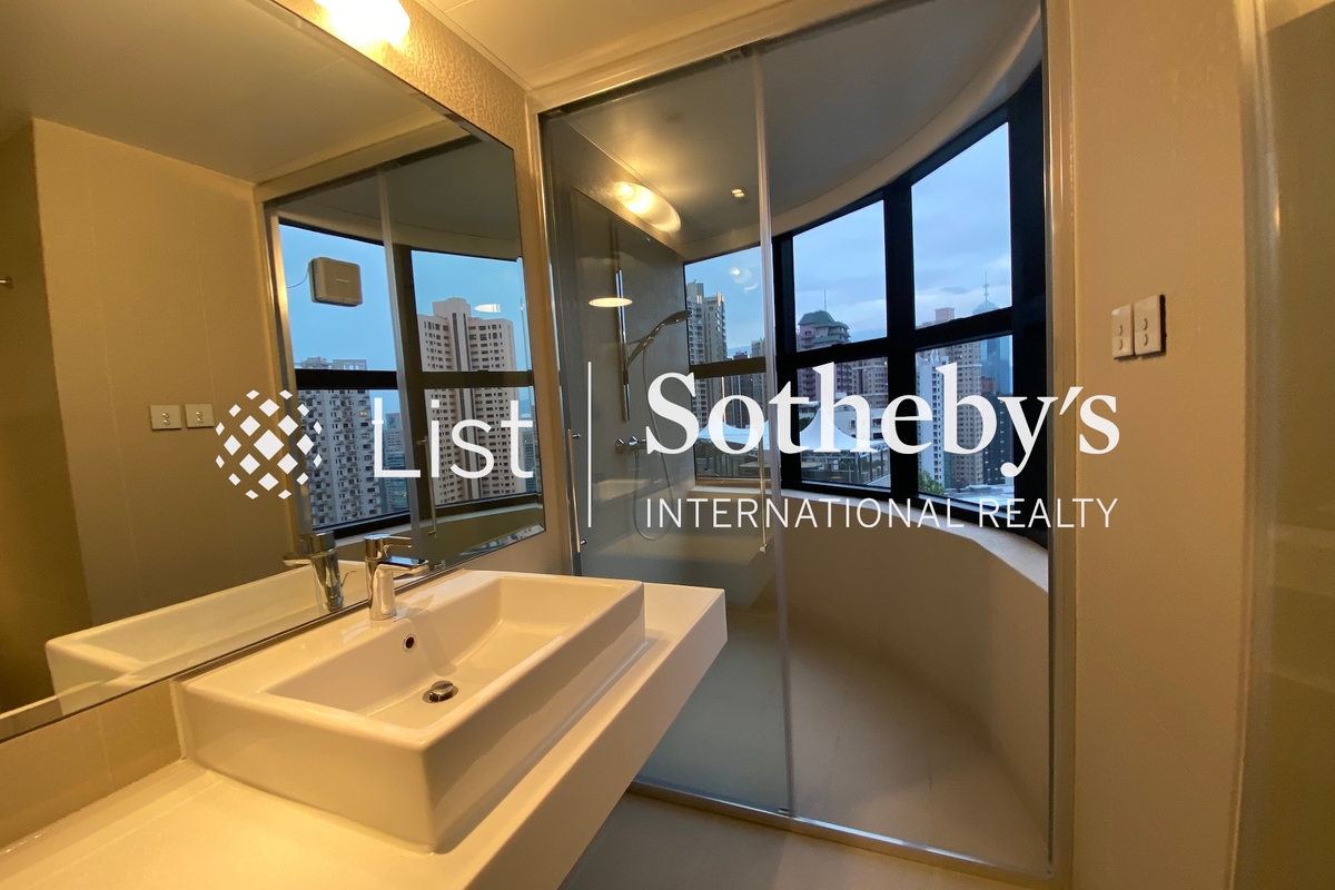 Queen's Garden 裕景花园 | Master Bathroom