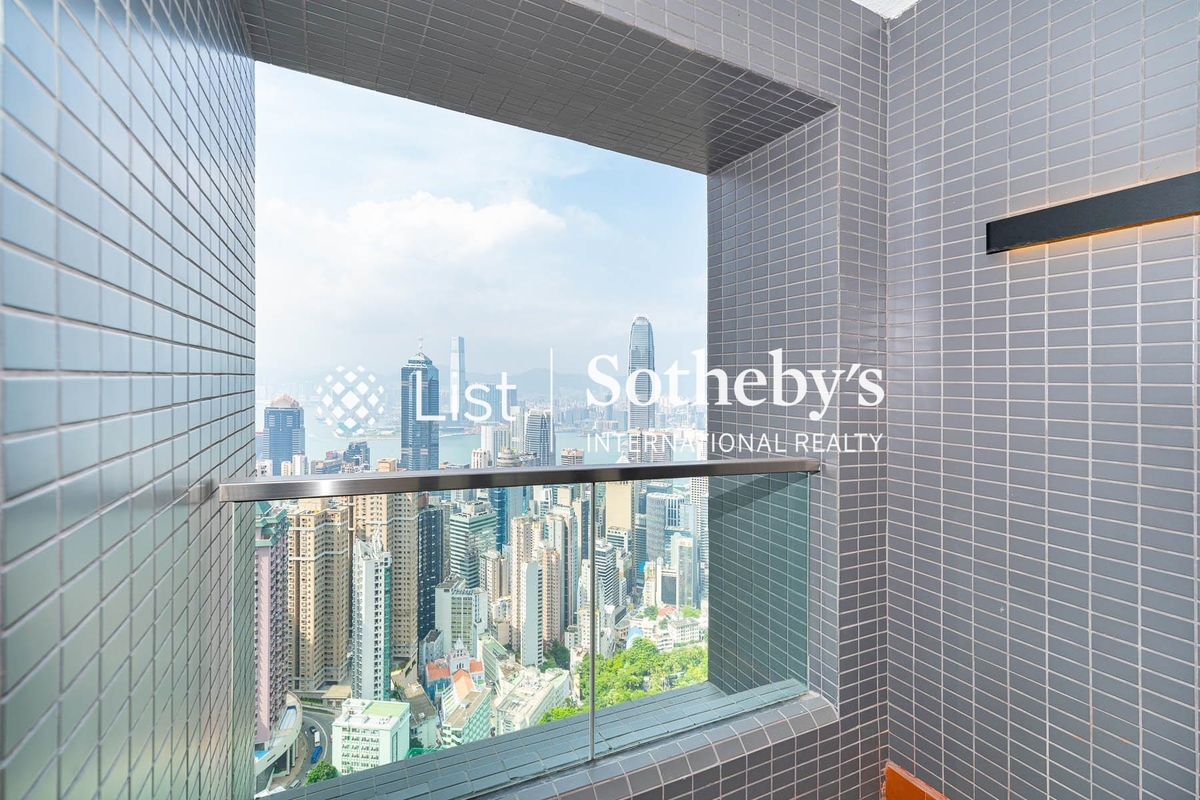 Queen's Garden 裕景花園 | Balcony off Master Bedroom