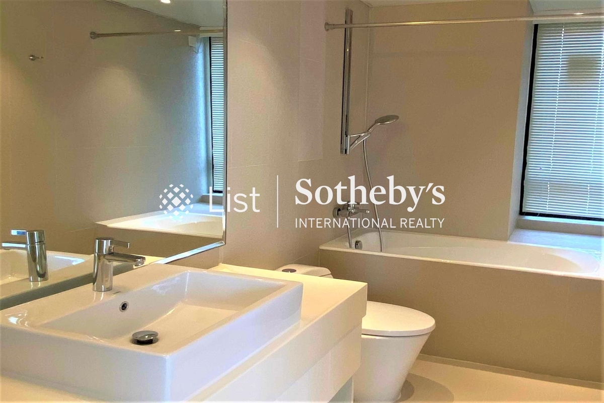 Queen's Garden 裕景花園 | Second En-suite Bathroom