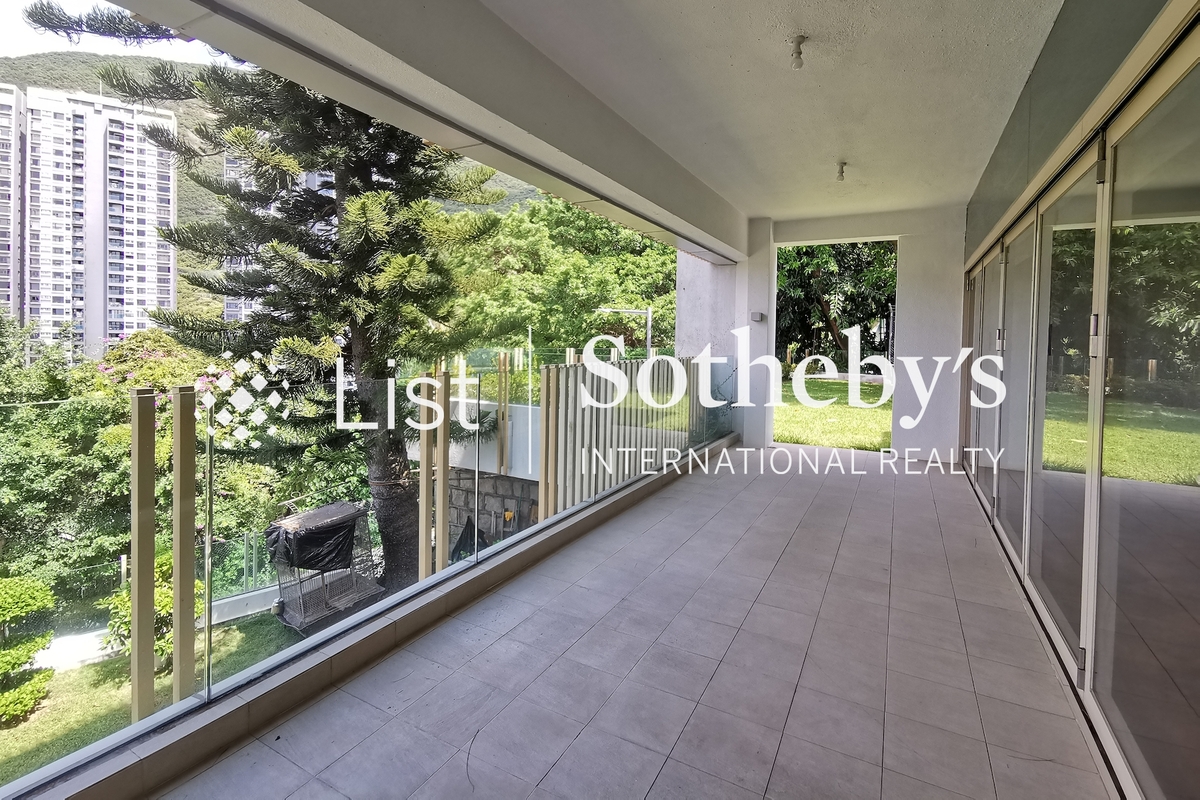3 Headland Road 赫蘭道3號 | Private Terrace off Living and Dining Room