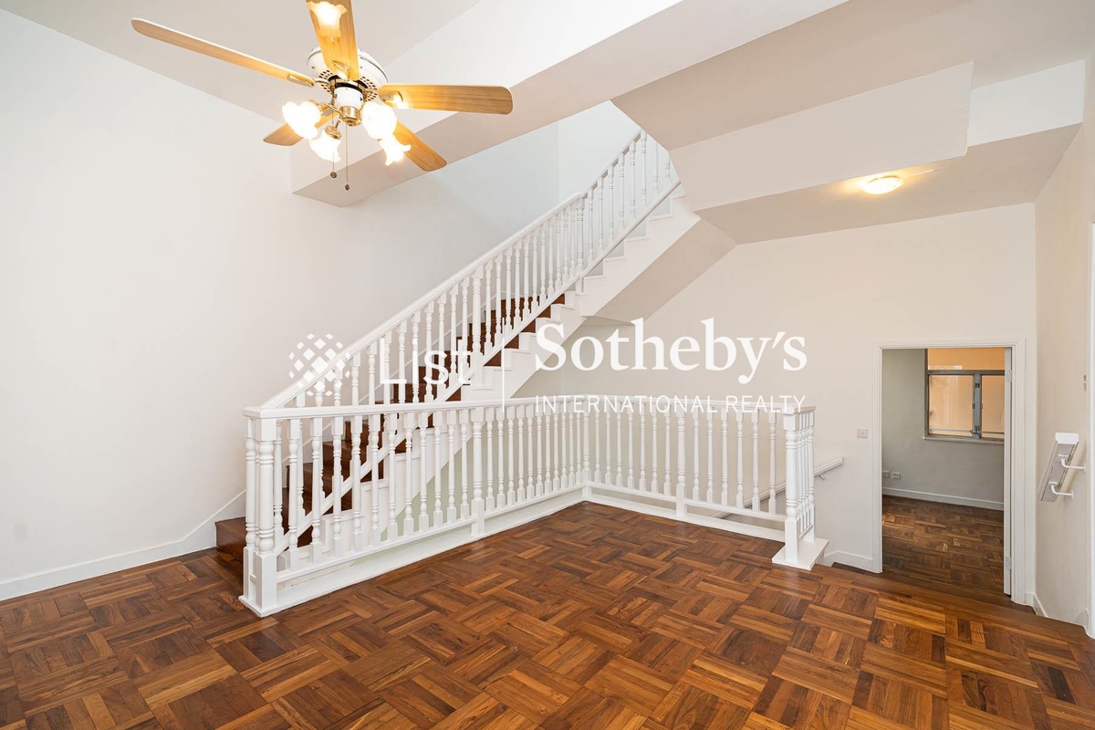 Redhill Peninsula 紅山半島 | Family Room