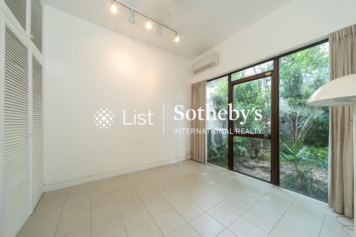 Stanley Knoll 赤柱山莊 | Second Bedroom