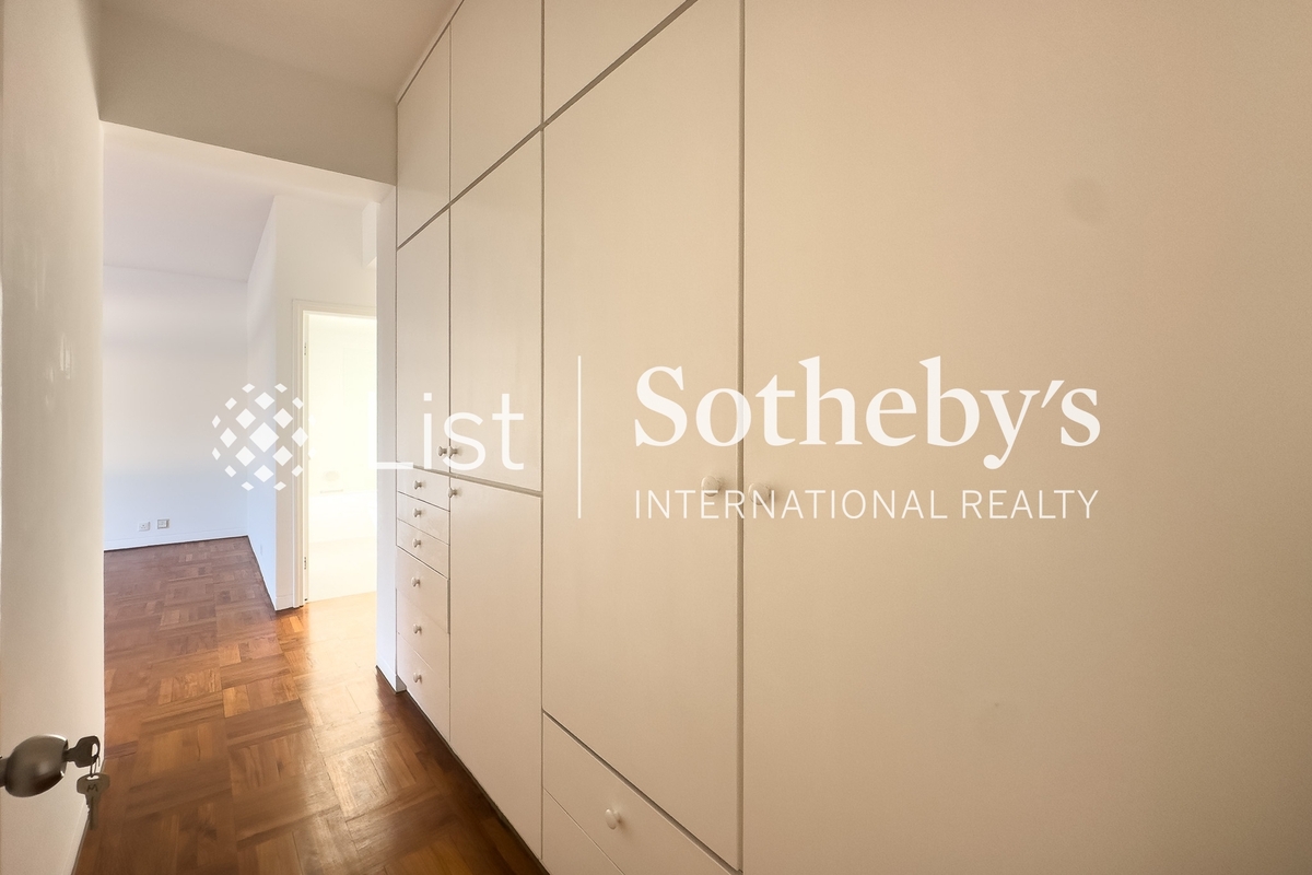 Stanley Knoll 赤柱山庄 | Built-in Wardrobe in Second En-suite Bedroom 