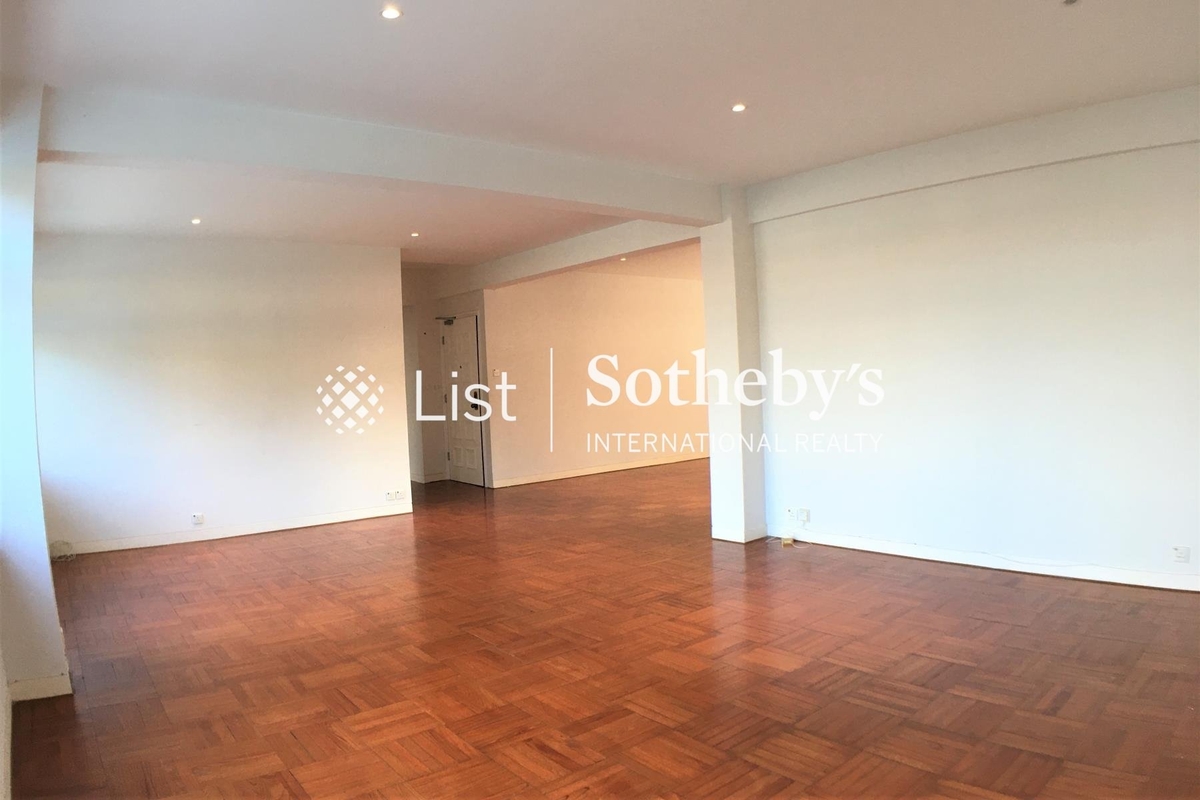 Stanley Knoll 赤柱山莊 | Living and Dining Room