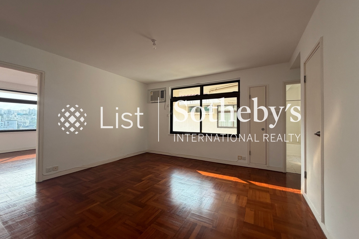 Stanley Knoll 赤柱山莊 | Living and Dining Room