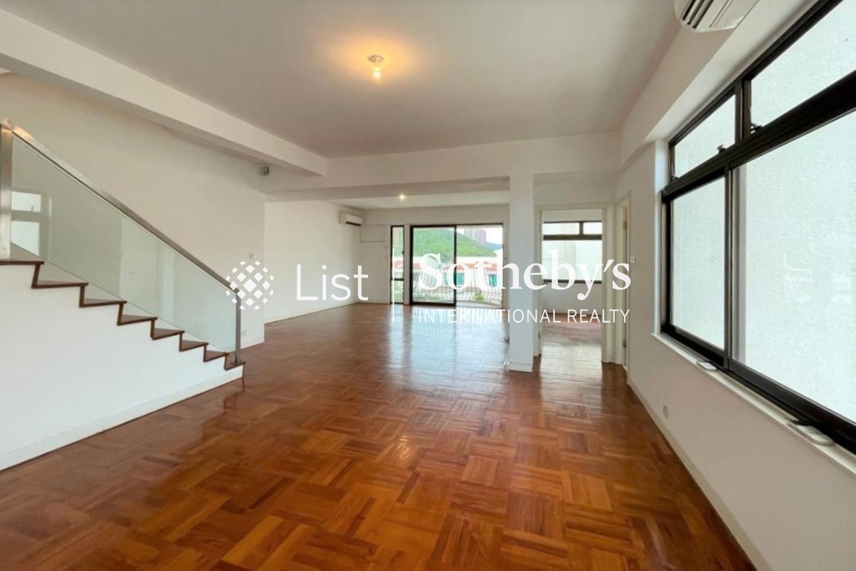 Stanley Knoll 赤柱山莊 | Living and Dining Room