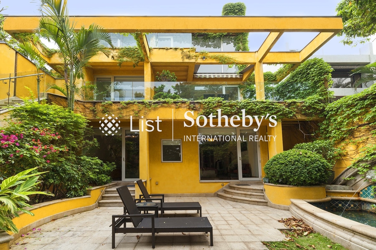 Carmelia Carmelia | Private Garden off 2nd & 3rd En-suite Bedrooms