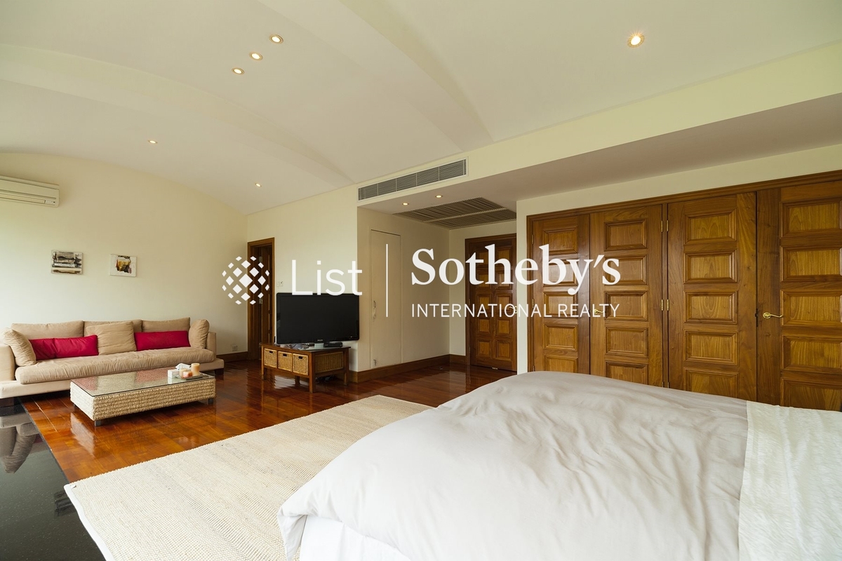 Carmelia Carmelia | Master Bedroom