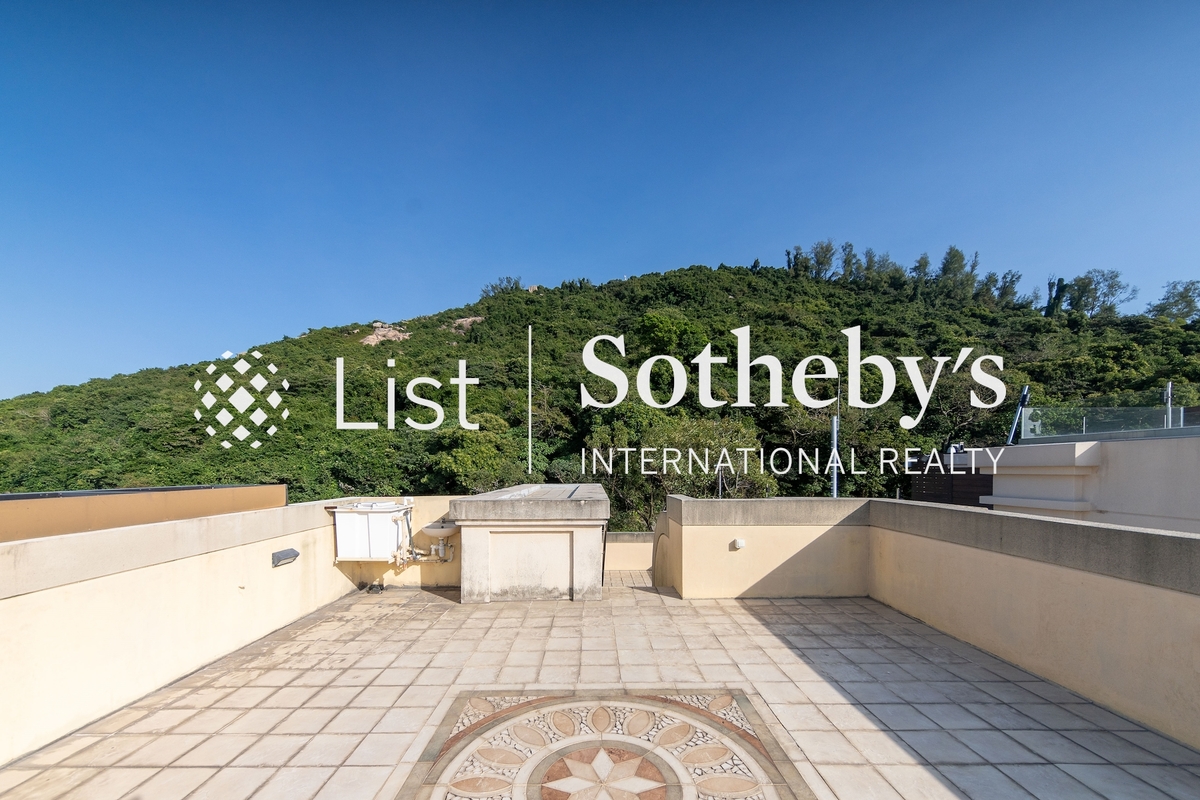 Regalia Bay 富豪海灣 | Back Roof Terrace