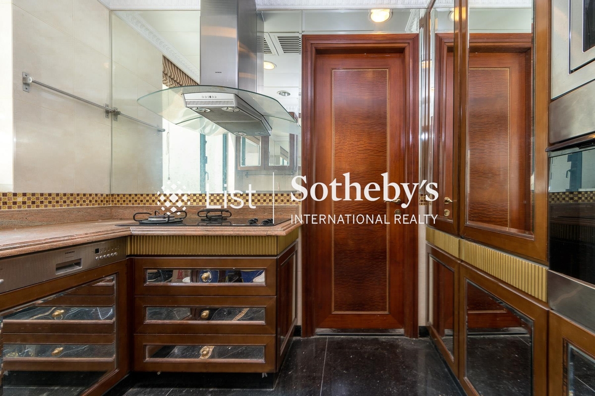 Regalia Bay 富豪海灣 | Kitchen