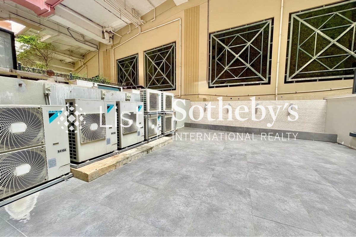 Regalia Bay 富豪海灣 | Back Yard