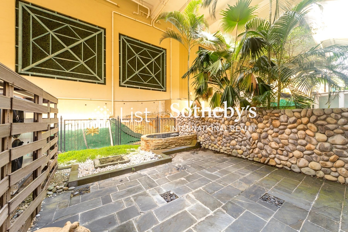 Regalia Bay 富豪海灣 | Private Garden