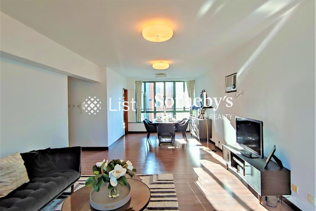 Monmouth Villa 萬茂苑 | Living and Dining Room