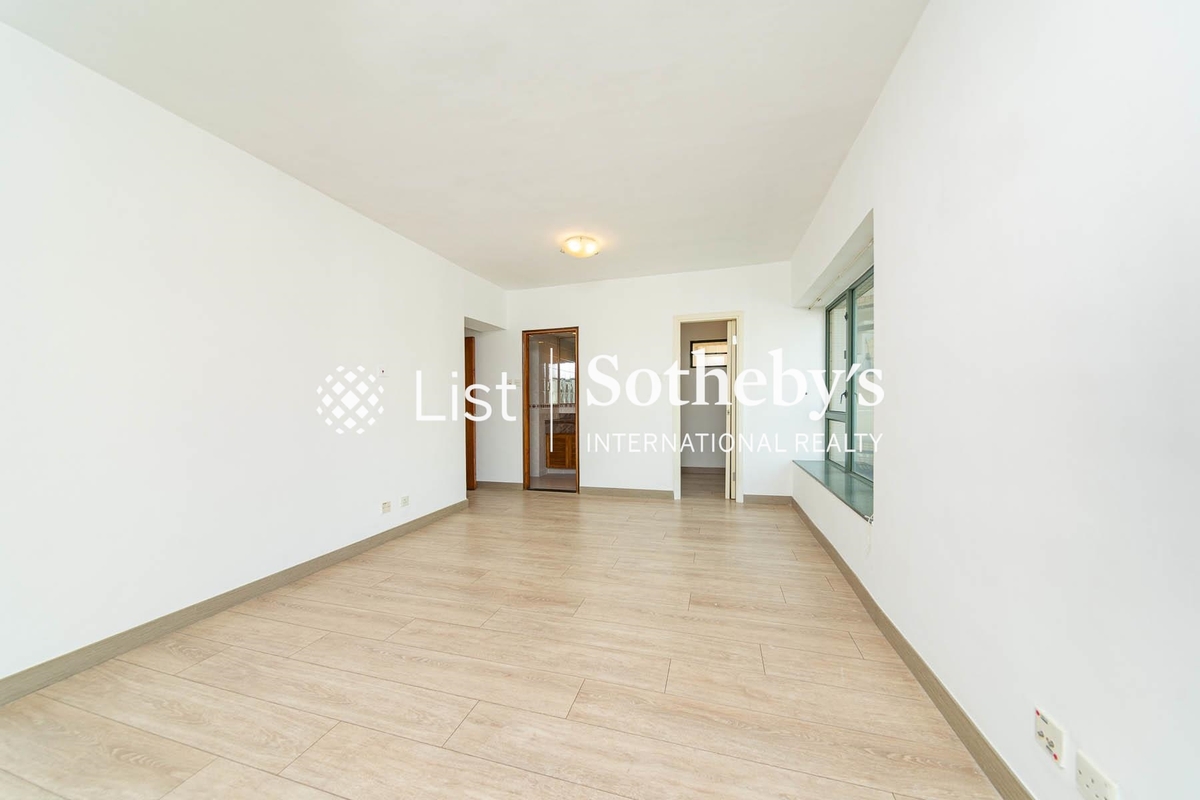 Monmouth Villa 萬茂苑 | Master Bedroom