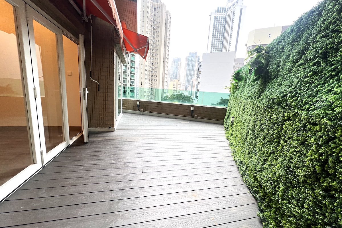 Monmouth Villa 萬茂苑 | Private Terrace off Living Room