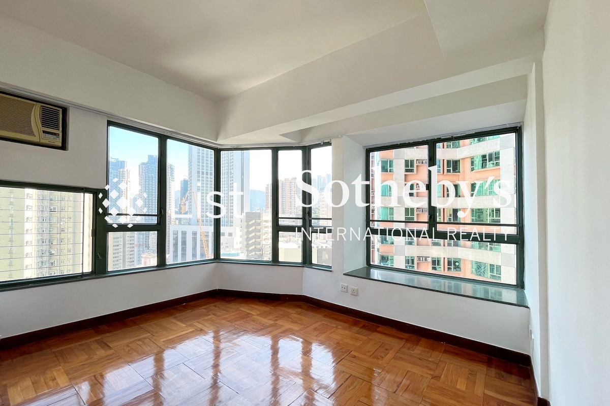 Monmouth Villa 萬茂苑 | Third Bedroom