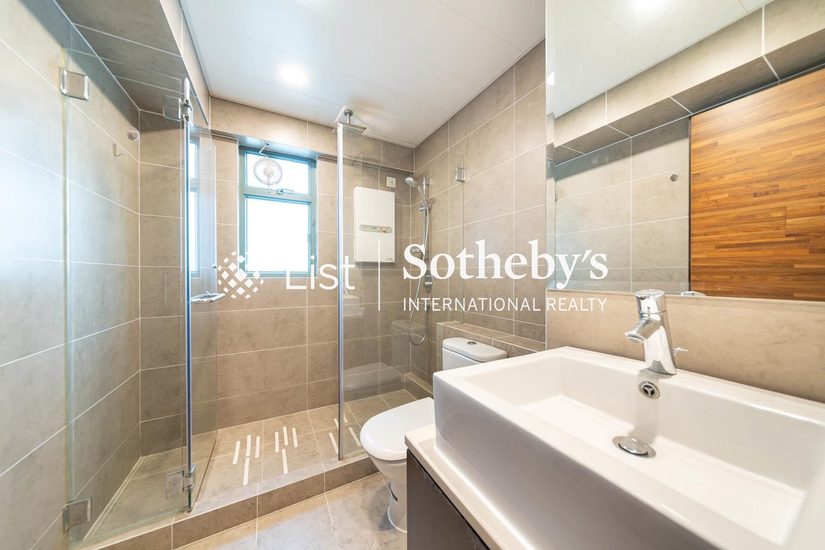 Monmouth Villa 萬茂苑 | Guest Bathroom