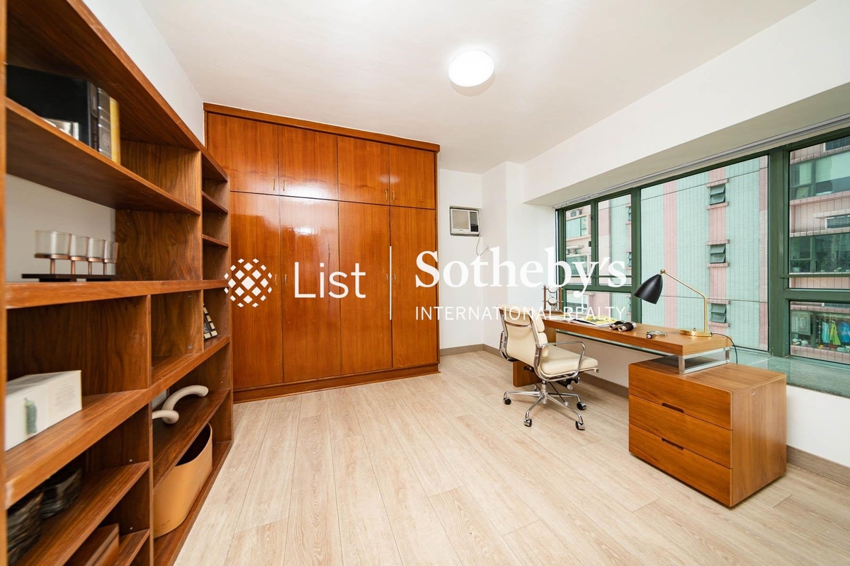 Monmouth Villa 萬茂苑 | Third Bedroom