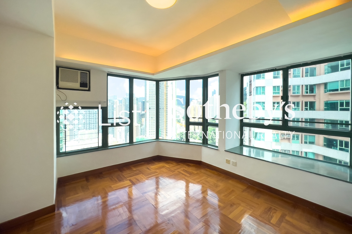 Monmouth Villa 萬茂苑 | Second Bedroom