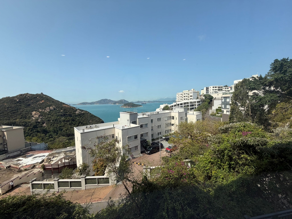 Hillgrove 璧如花園 | View from Balcony