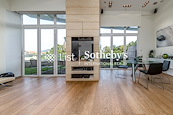 No. 33 Cape Road 環角道33號 | Living and Dining Rooms