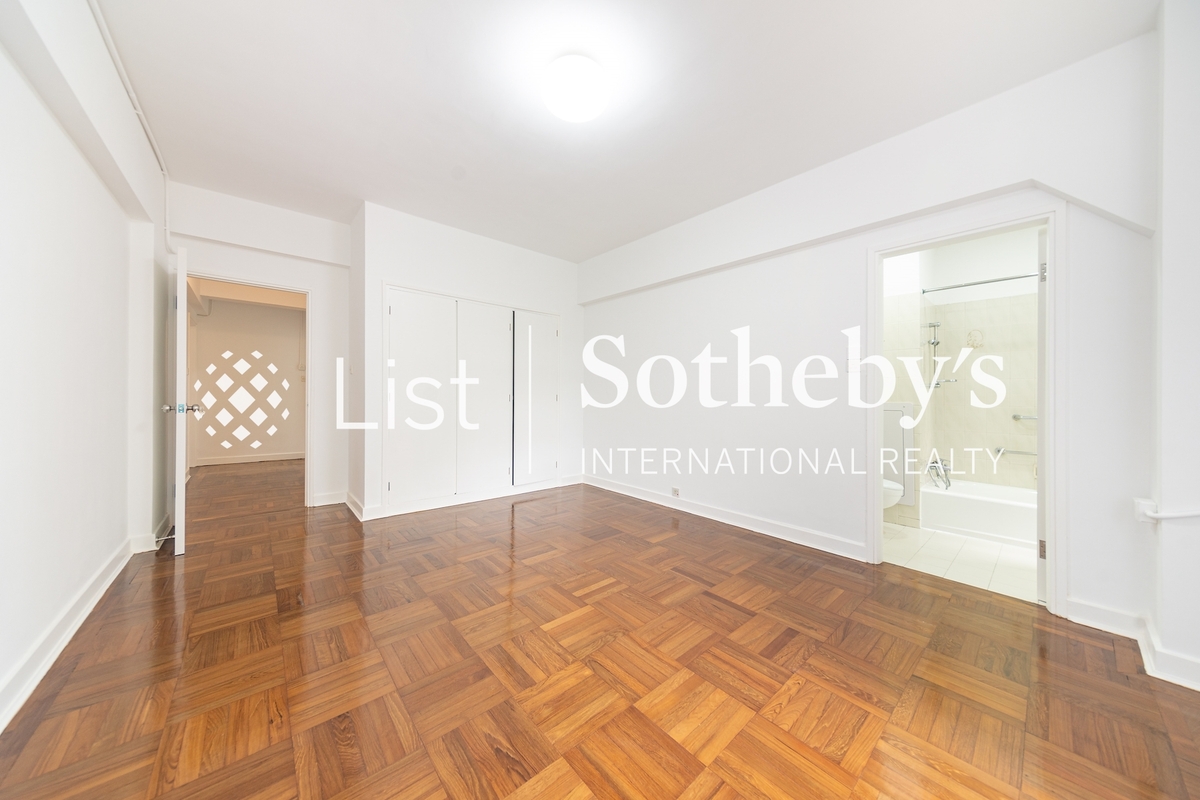 Fairview Mansion 昭景大廈 | Second En-suite Bedroom