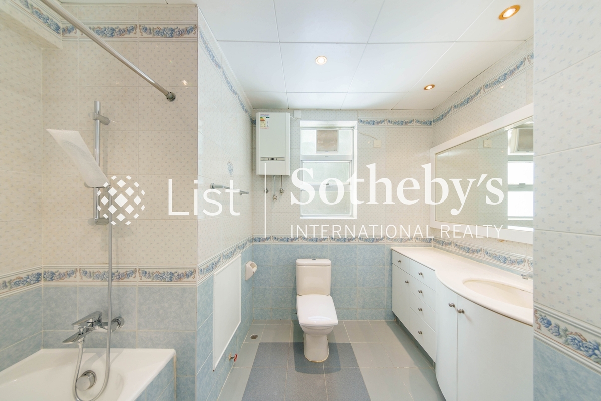 Fairview Mansion 昭景大廈 | Guest Bathroom